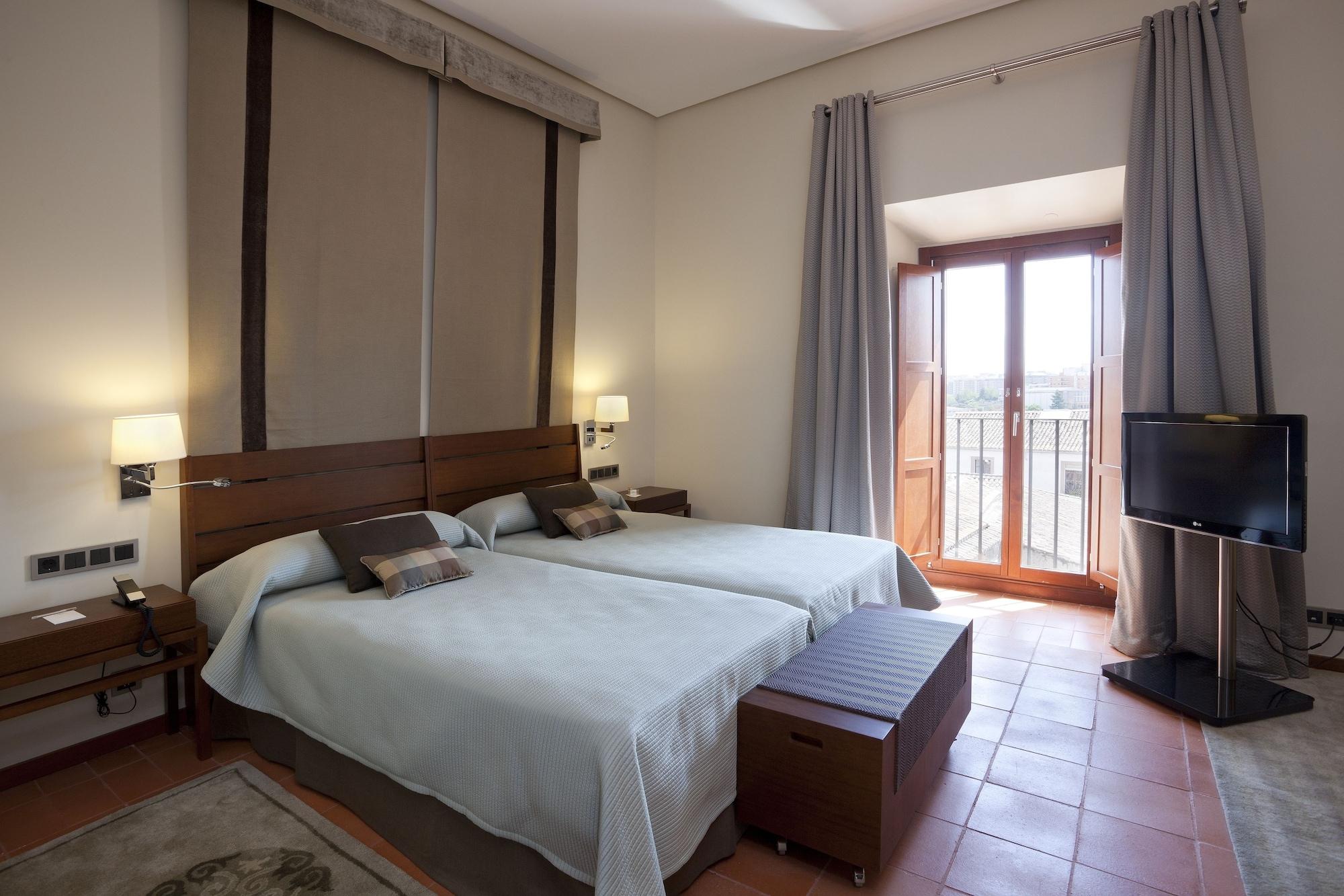 Parador De Caceres Luaran gambar