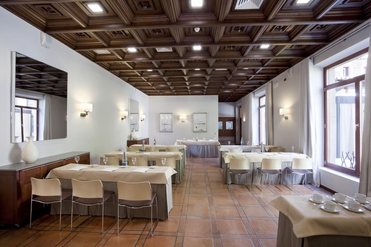 Parador De Caceres Luaran gambar