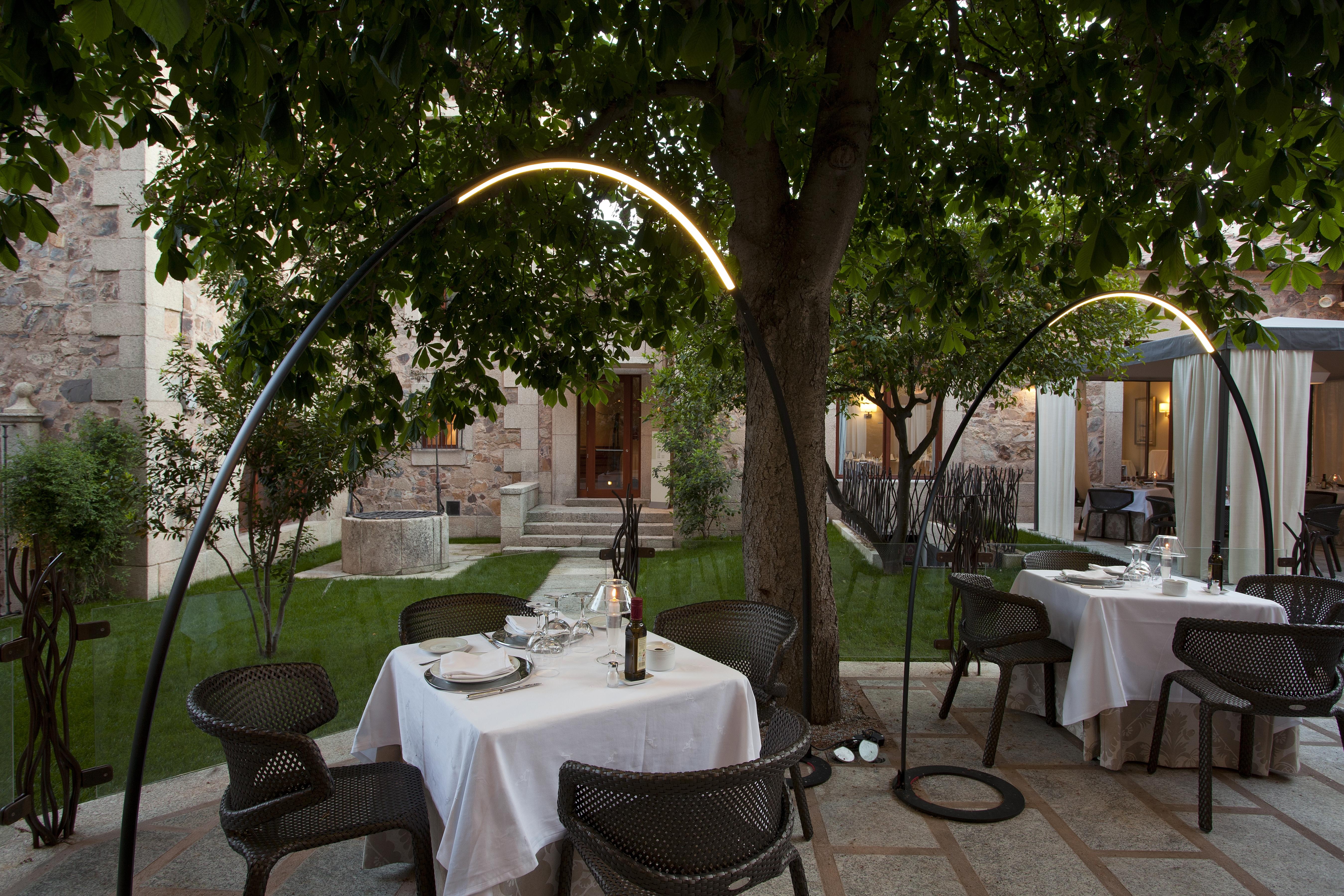 Parador De Caceres Luaran gambar