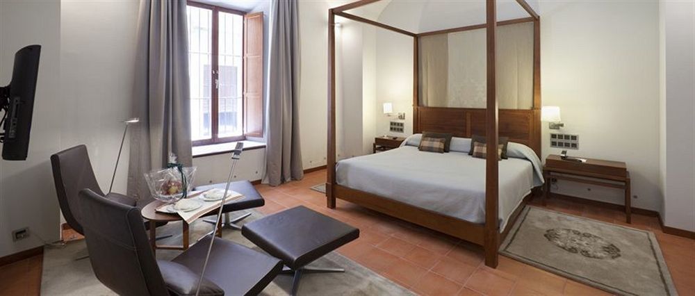 Parador De Caceres Luaran gambar