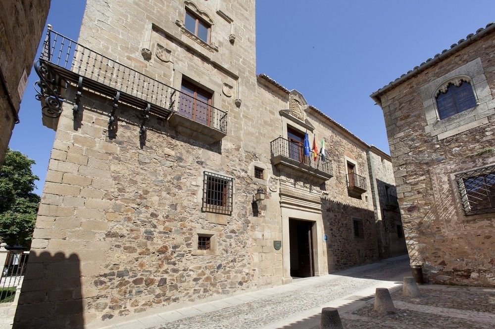Parador De Caceres Luaran gambar